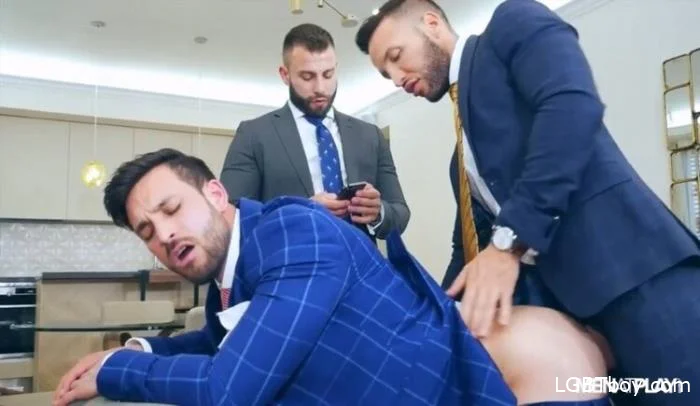 Suited Hustler 3 [HD 720p] Gay Clips (373.7 MB)