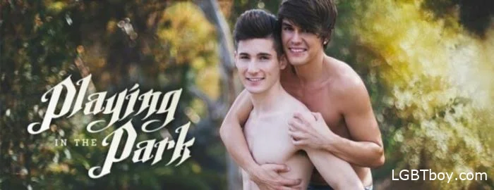Playing in the Park [HD 720p] Gay Clips (345.1 MB)