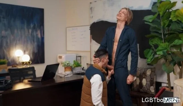 Preview of Caught Sniffing [FullHD 1080p] Gay Clips (1.36 GB)