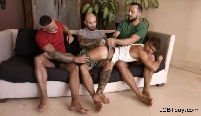 Preview of Gang Banged Bottom Holes [HD 720p] Gay Clips (1.16 GB)